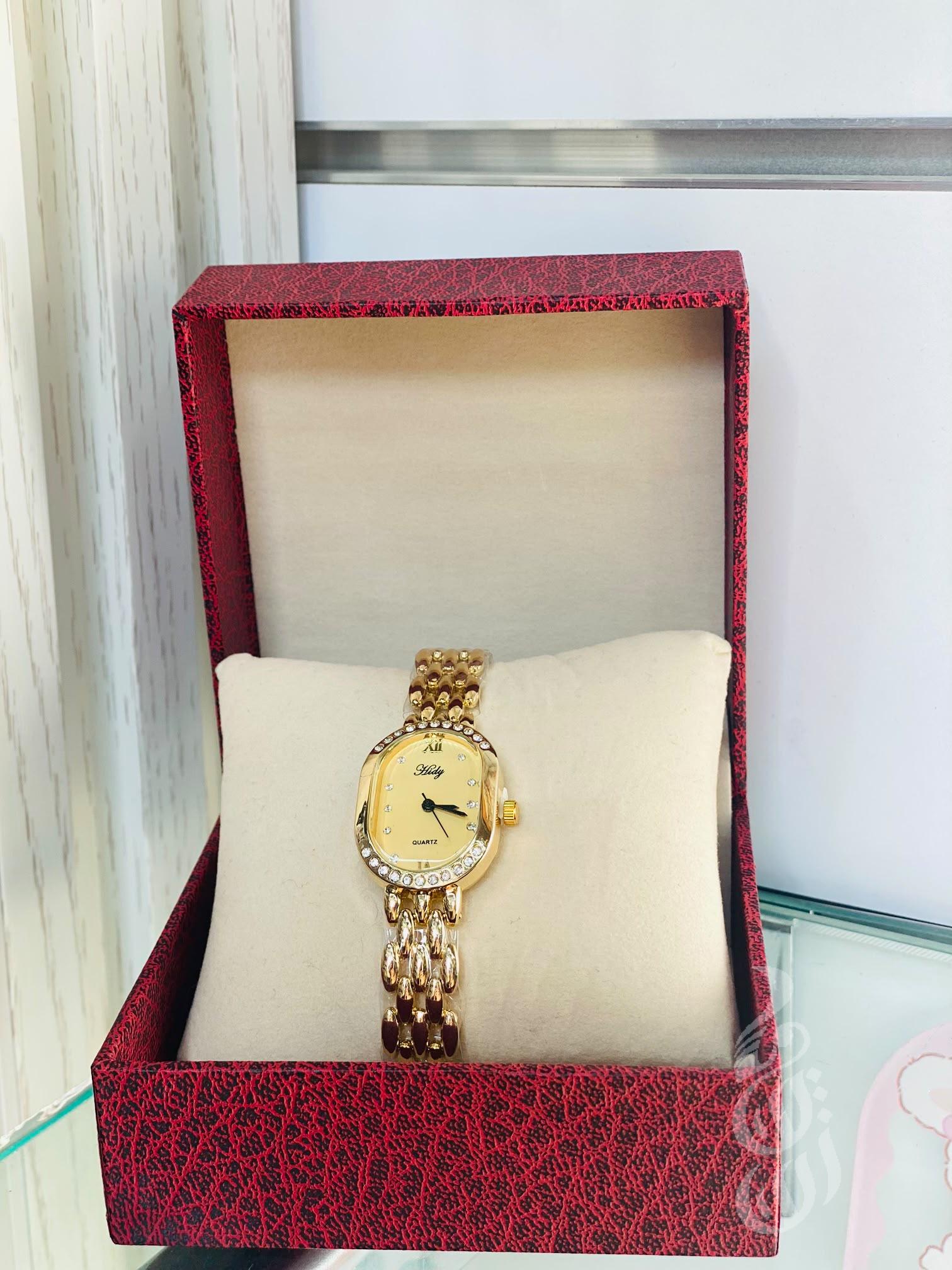 ساعة شليه ماركة كارتير  ذهبي قاعدة  ذهبي